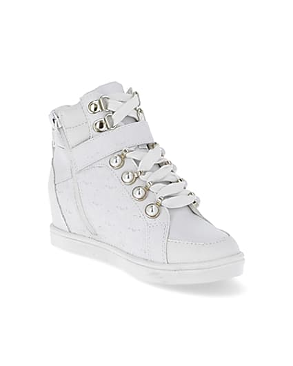 360 degree animation of product Girls white RI monogram high top trainers frame-18