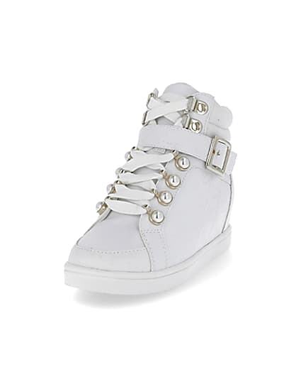 360 degree animation of product Girls white RI monogram high top trainers frame-23