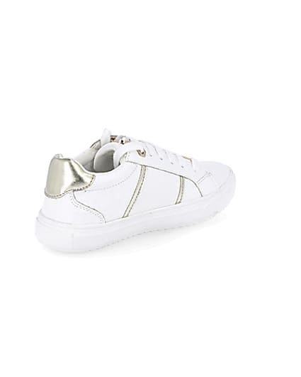 360 degree animation of product Girls white RIR pearl trim trainers frame-12