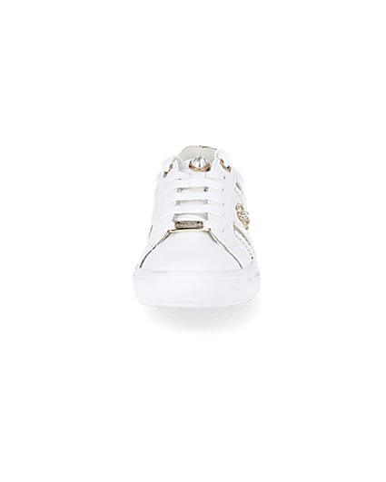 360 degree animation of product Girls white RIR pearl trim trainers frame-21