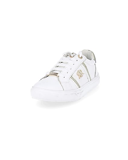 360 degree animation of product Girls white RIR pearl trim trainers frame-23