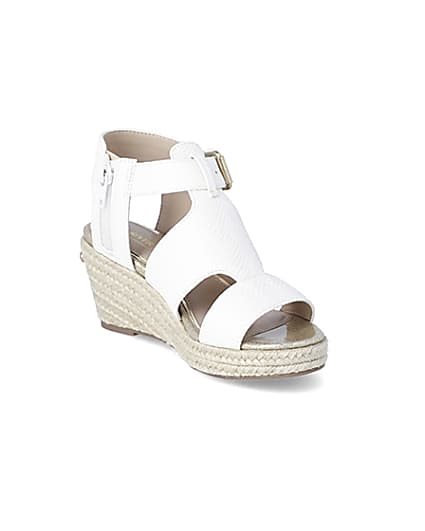 360 degree animation of product Girls white strappy wedge sandals frame-18