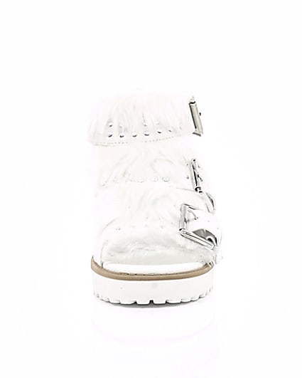 360 degree animation of product Girls white stud fur trim clumpy sandals frame-4