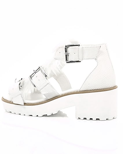 360 degree animation of product Girls white stud fur trim clumpy sandals frame-20