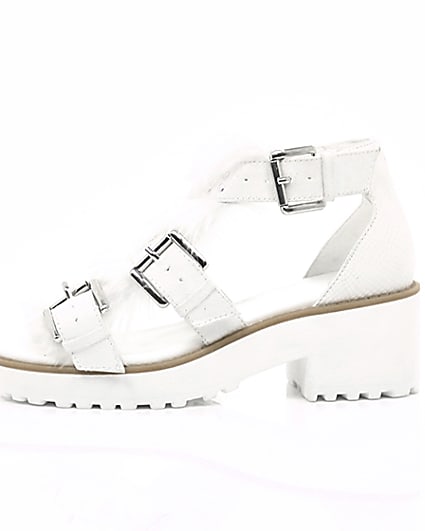 360 degree animation of product Girls white stud fur trim clumpy sandals frame-22