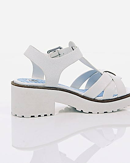 360 degree animation of product Girls white T-bar chunky sandals frame-11