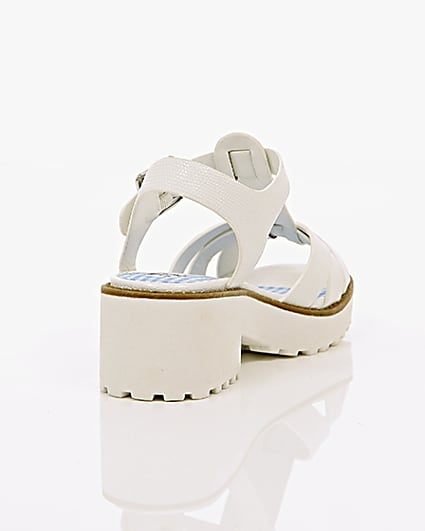 360 degree animation of product Girls white T-bar chunky sandals frame-14