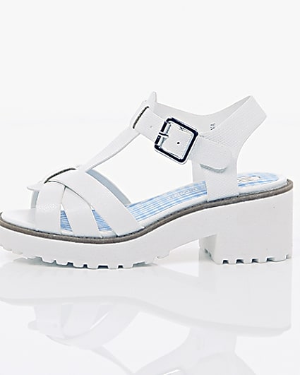 360 degree animation of product Girls white T-bar chunky sandals frame-22