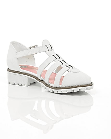 360 degree animation of product Girls white textured sandals frame-7