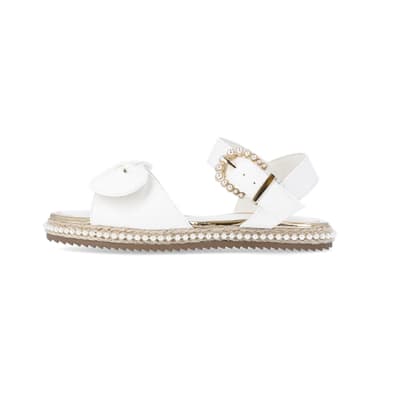 360 degree animation of product Girls White Wide Fit Pearl Bow Sandals frame-3