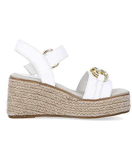 360 degree animation of product Girls white wide fit wedge sandals frame-15