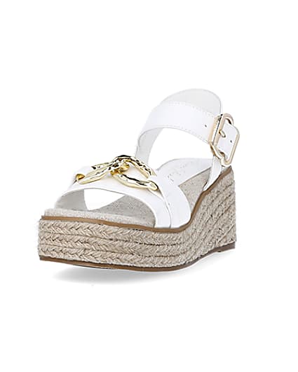 360 degree animation of product Girls white wide fit wedge sandals frame-23