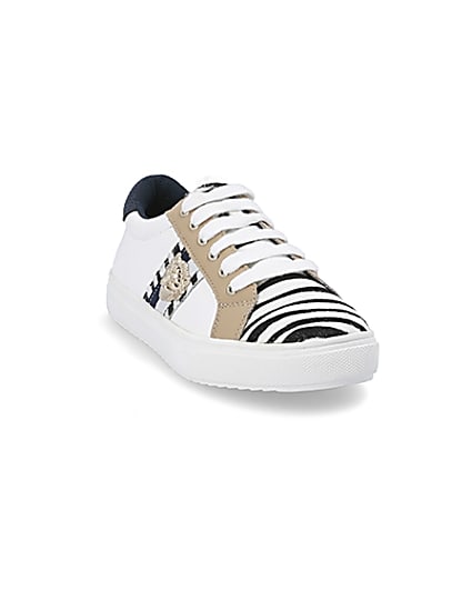 360 degree animation of product Girls white zebra print lace-up trainers frame-19
