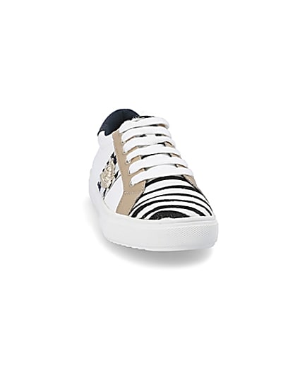 360 degree animation of product Girls white zebra print lace-up trainers frame-20