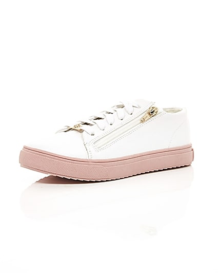 360 degree animation of product Girls white zip up trainers frame-0