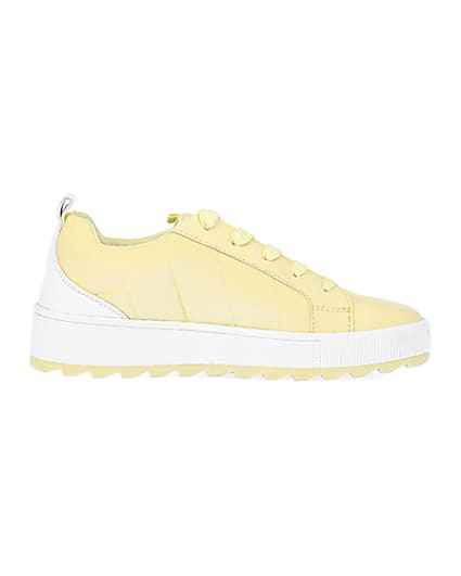 360 degree animation of product Girls Yellow Quilted lace up trainers frame-15