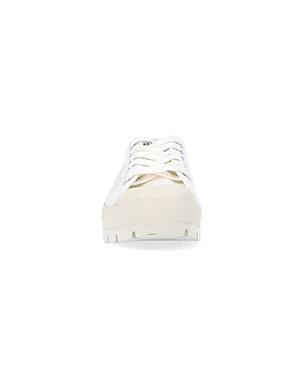 360 degree animation of product Gola white trainers frame-21
