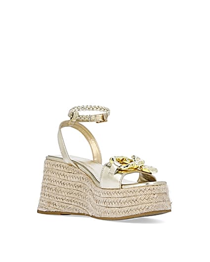 360 degree animation of product Gold chain detail flatform wedges frame-18
