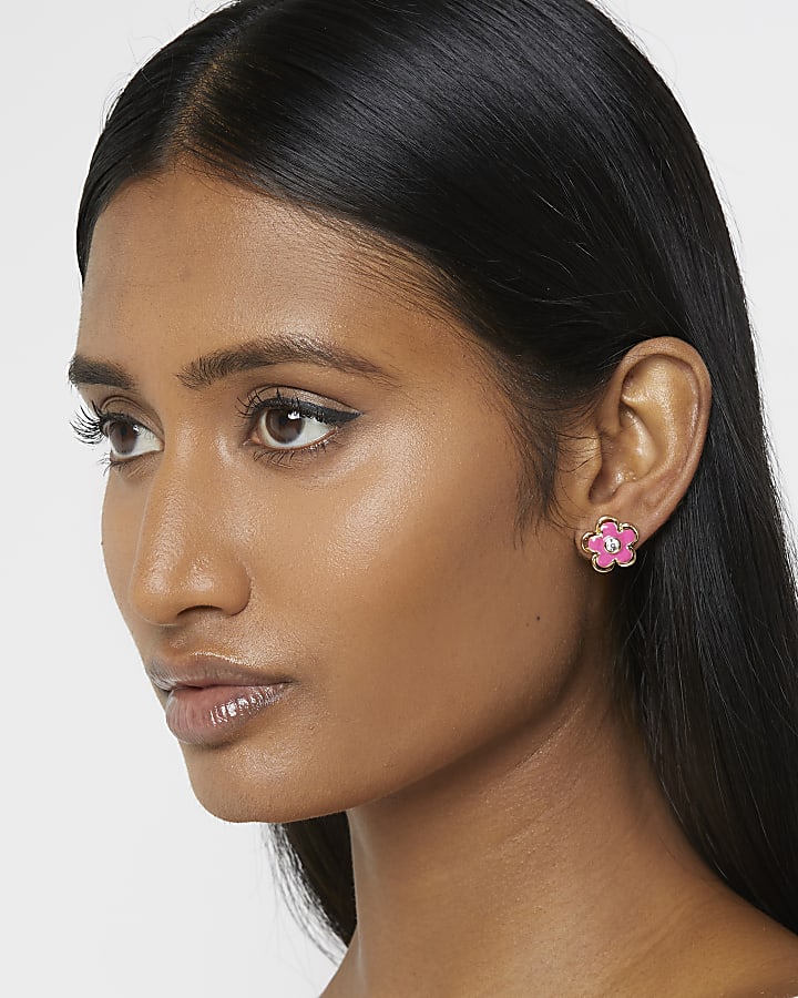 Gold flower enameled stud earrings