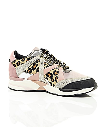 360 degree animation of product Gold metallic leopard print runner trainers frame-8