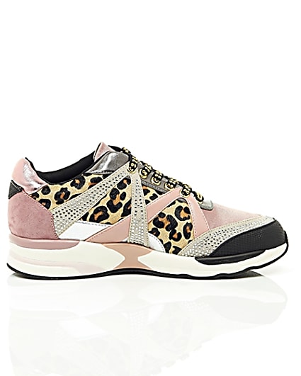 360 degree animation of product Gold metallic leopard print runner trainers frame-10