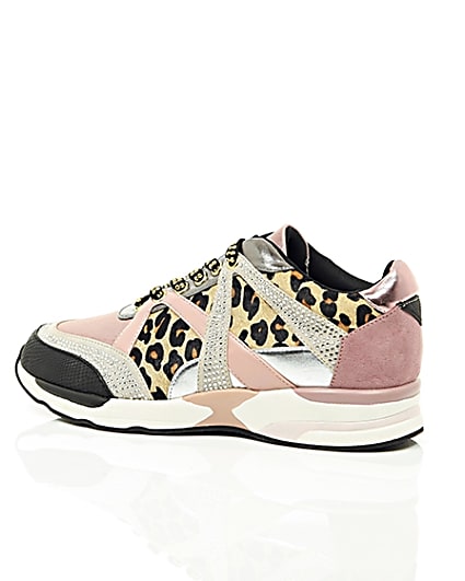 360 degree animation of product Gold metallic leopard print runner trainers frame-20