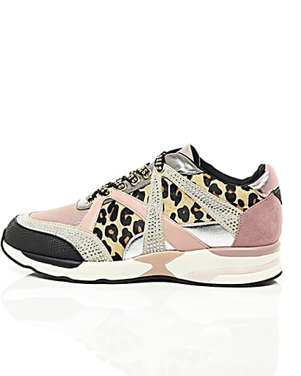 360 degree animation of product Gold metallic leopard print runner trainers frame-21
