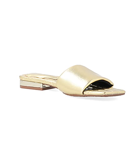 360 degree animation of product Gold padded flat sandals frame-21