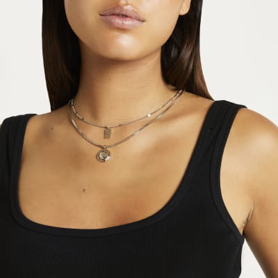 Gold pendant multirow necklace