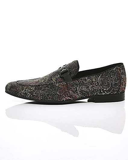 360 degree animation of product Gold tone jacquard snaffle loafers frame-22