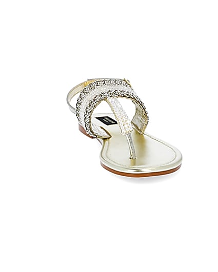 360 degree animation of product Gold wide fit bead toe thong sandals frame-20