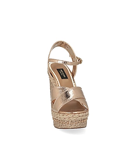 360 degree animation of product Gold wide fit embellished wedge sandals frame-20
