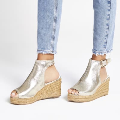 wide fit gold wedges