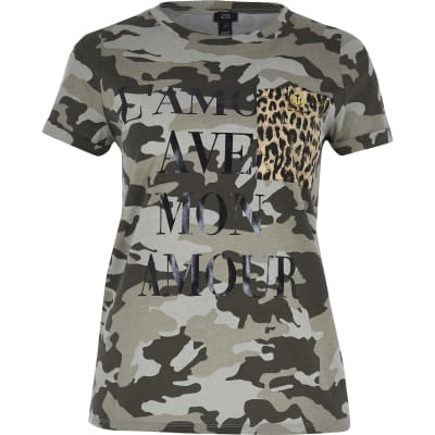 Green camo printed chest pocket T-shirt
