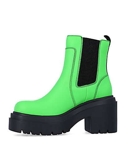 360 degree animation of product Green faux leather chunky chelsea boots frame-2