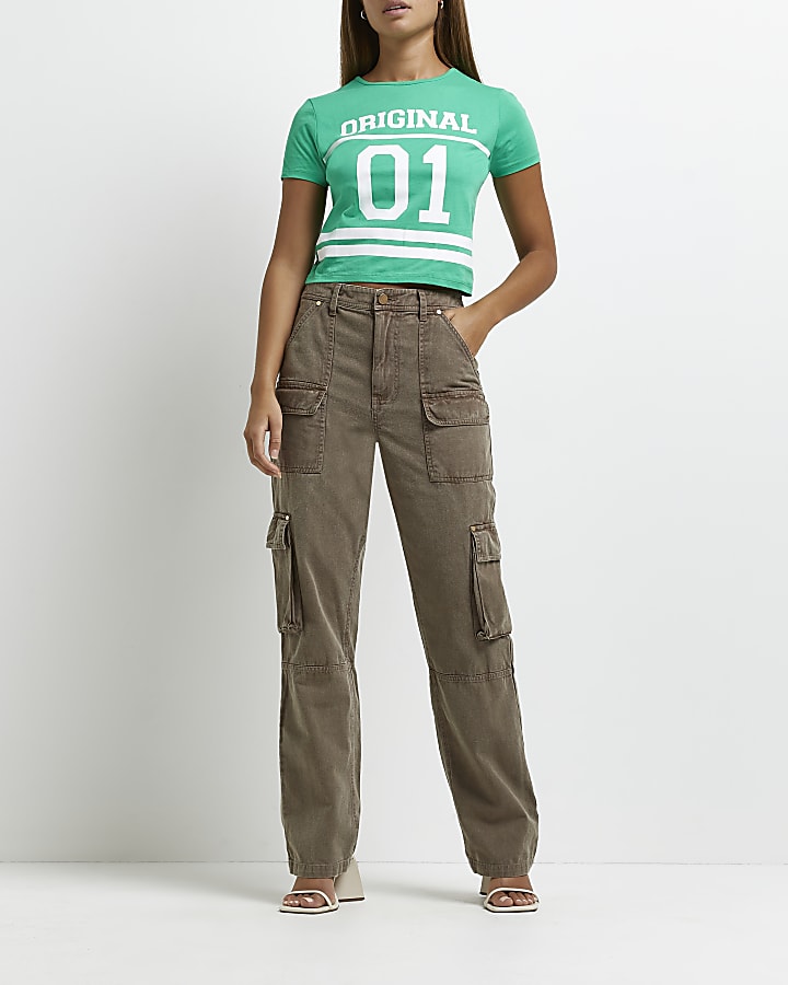 Green graphic cropped t-shirt
