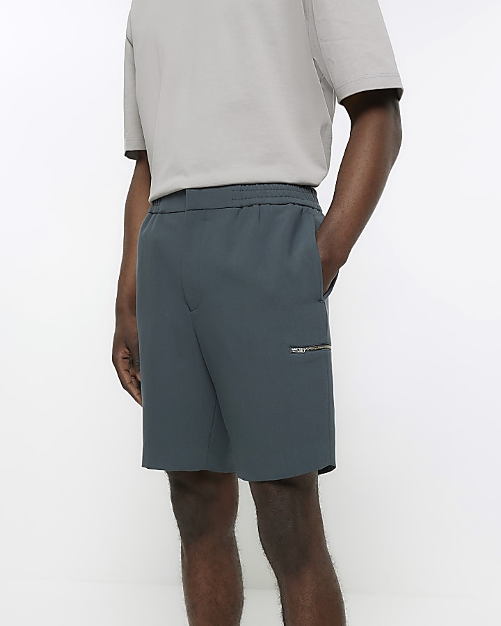 Green regular fit cargo smart shorts