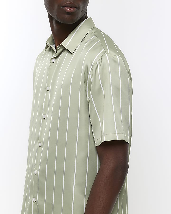 Green regular fit striped short sleeve shirt