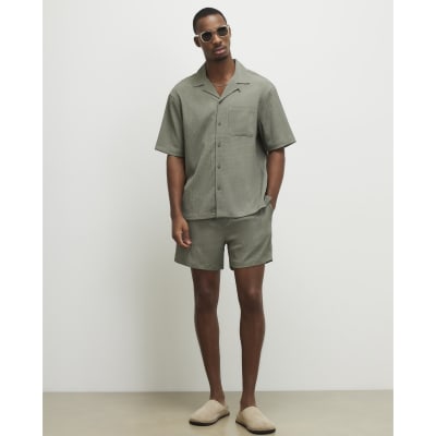 Green Regular Fit Textured Shorts