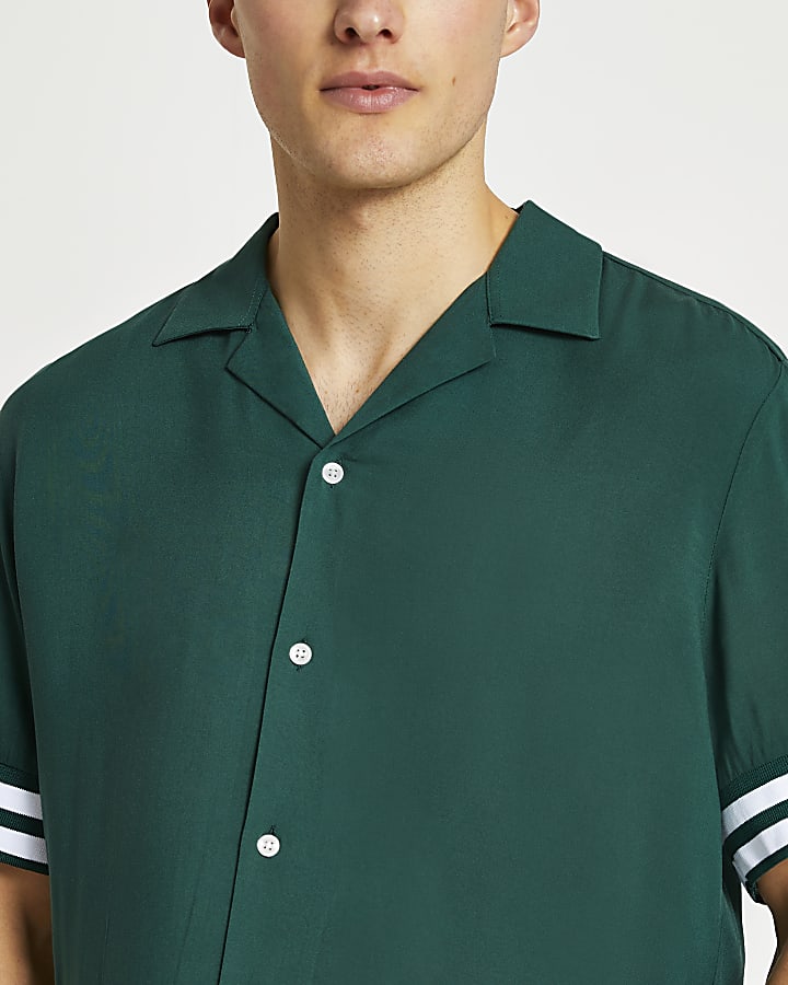 Green resort revere short sleeve shirt