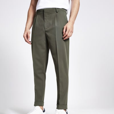 pleated tapered trousers