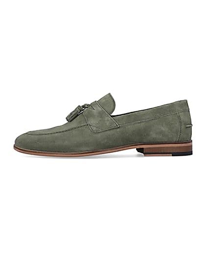 360 degree animation of product Green Suede Tassel Loafers frame-3