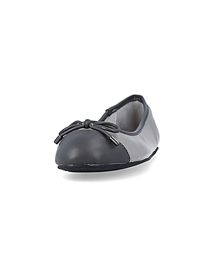 360 degree animation of product Grey bow ballet shoes frame-22