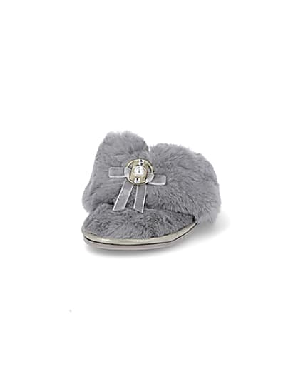 360 degree animation of product Grey bow faux fur slippers frame-22