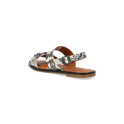 360 degree animation of product Grey buckle flat sandals frame-6