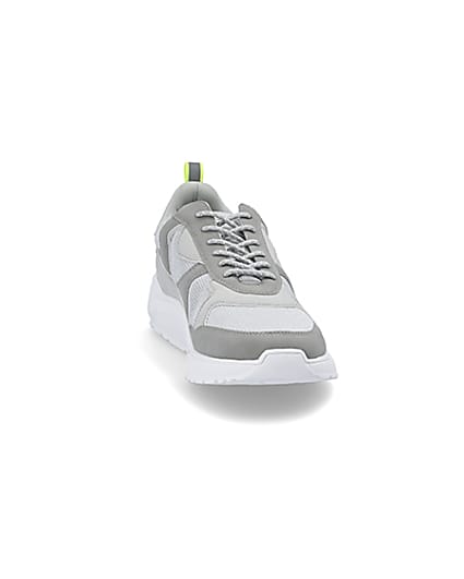 360 degree animation of product Grey chunky sole runner trainers frame-20