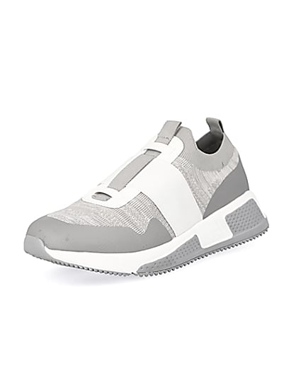 360 degree animation of product Grey elasticated knitted runner trainers frame-0