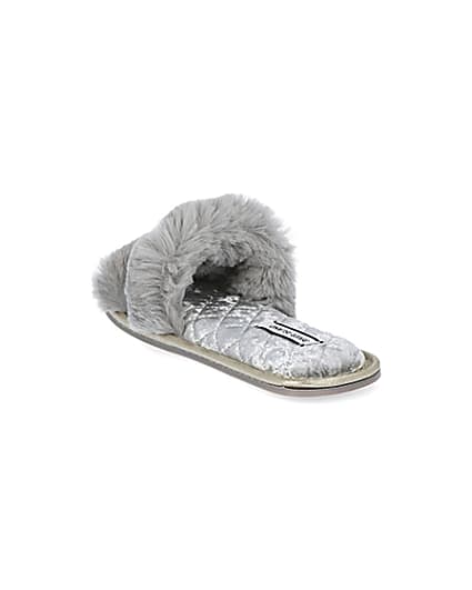 360 degree animation of product Grey faux fur open toe slippers frame-7