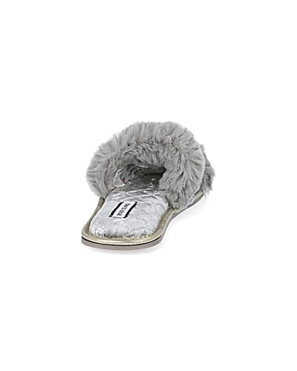 360 degree animation of product Grey faux fur open toe slippers frame-10