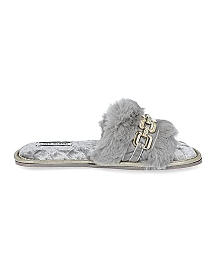 360 degree animation of product Grey faux fur open toe slippers frame-15